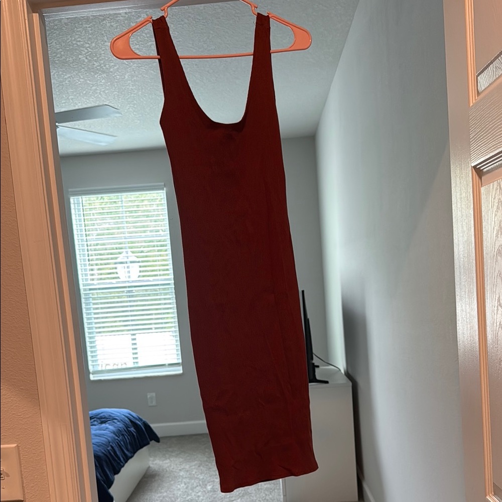 Windsor Deep Rust Sleeveless Midi Dress
